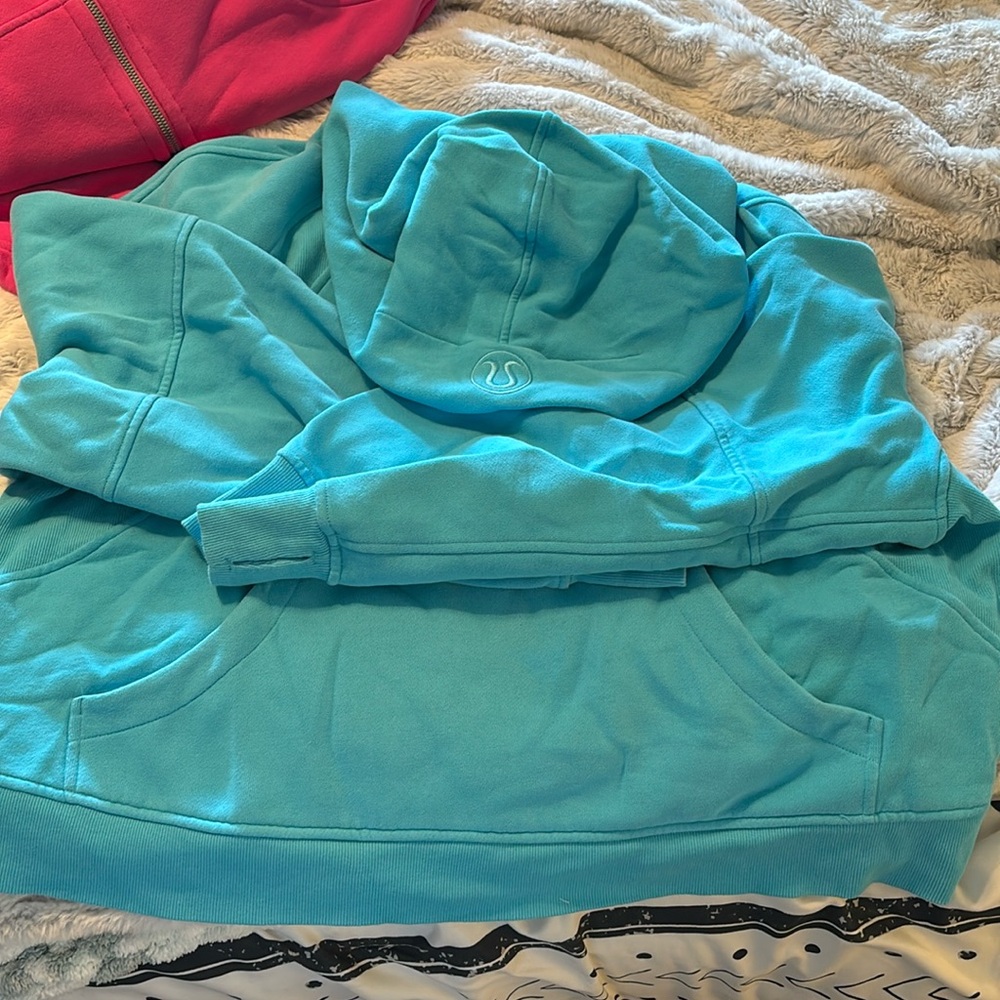 Lululemon blue scuba